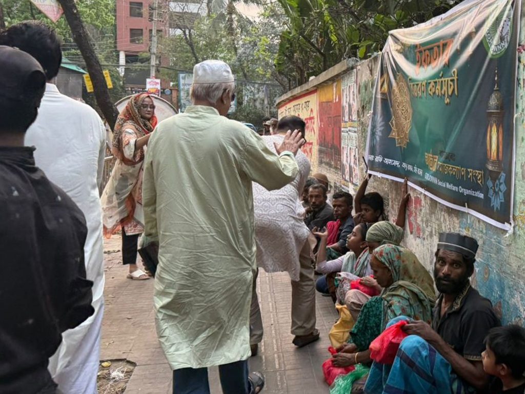 Iftar Distribution Program among the Underprivileged and Pedestrians